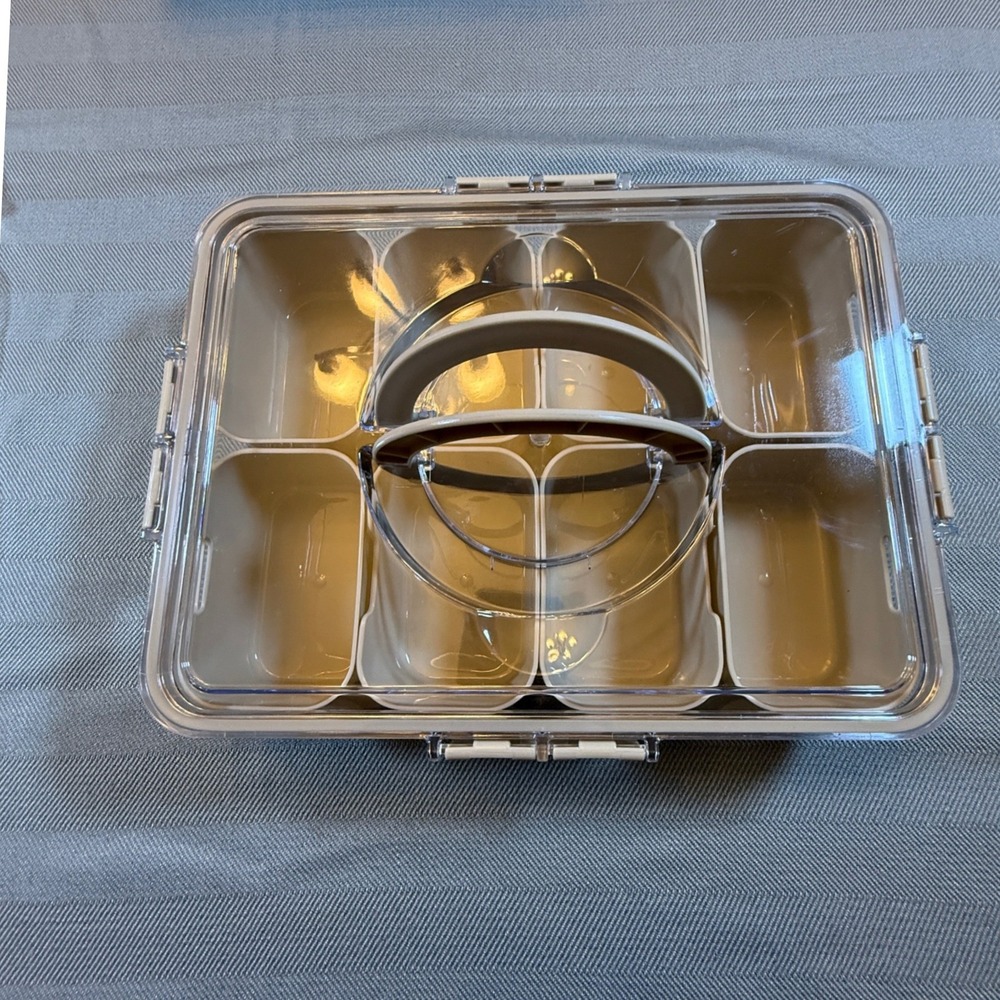 CWC Cook With Color On-The-Go Snackle Box 8 Compartment Travel Snack Container - Picture 7 of 7